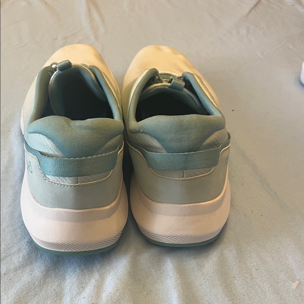 Ryka Women's Soft Blue Athletic Sneakers size 12 W - Picture 2 of 5